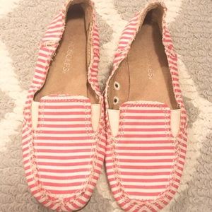 NEW AEROSOLES SO SOFT CANVAS SLIP ON SIZE 6.5